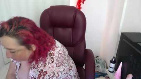 paiperhalliwey online show from 04/12/26, 02:55