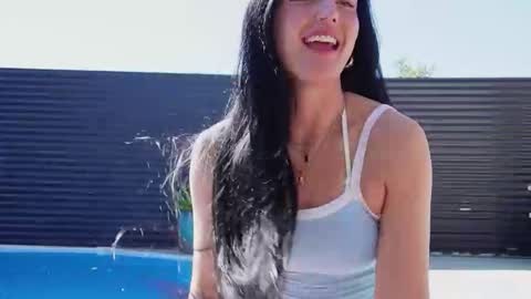 Holly  online show from 09/14/25, 11:15