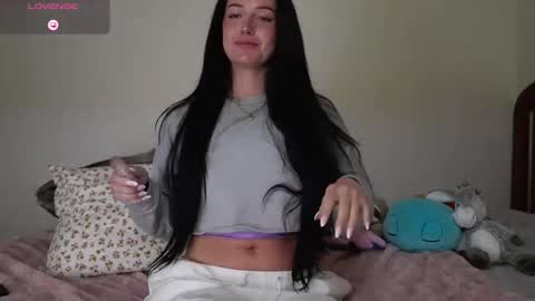 Snapshot of pakeha_princess chatting on 10/26/25, 11:42 Holly online show from 10/26/25, 11:42