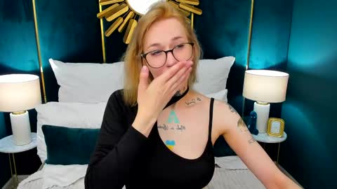 Kate online show from 05/10/26, 12:21