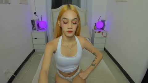 Snapshot of paloma_fucker chatting on 11/08/25, 06:02 tiny girl wth big one online show from 11/08/25, 06:02