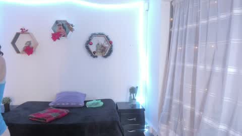 Paloma  online show from 12/08/24, 11:40