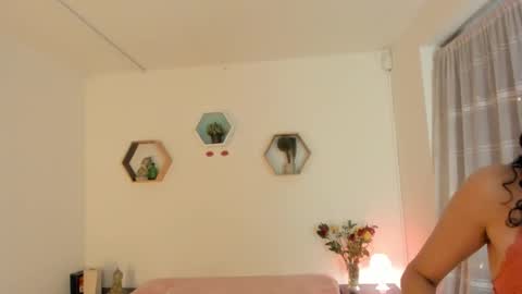 Paloma  online show from 02/13/26, 09:00