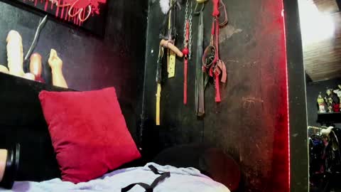 Paloma online show from 02/26/25, 01:00