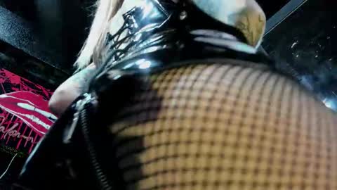 Paloma online show from 03/19/26, 09:30