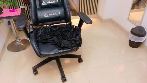 Pam online show from 10/24/25, 04:14