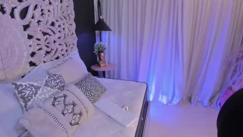 pamela online show from 10/19/25, 04:24