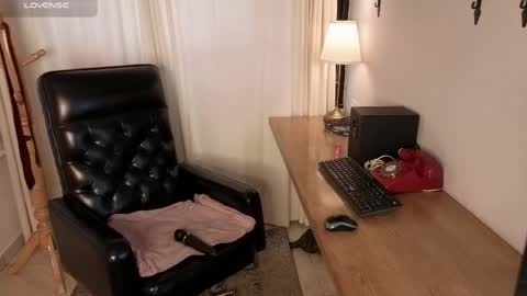 Snapshot of pamela_johnsonn chatting on 04/27/26, 05:33 pamela_johnsonn online show from 04/27/26, 05:33