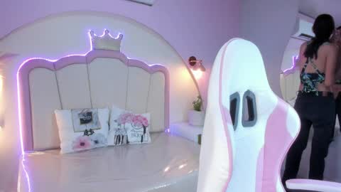 Princess Pamela  online show from 04/05/26, 08:39