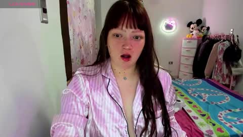 Snapshot of pamela_sweet_tcw chatting on 12/18/25, 08:31 ..... online show from 12/18/25, 08:31