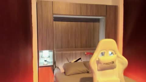  P A M  online show from 10/09/25, 04:21