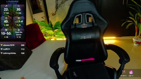 Paola online show from 12/30/24, 01:37