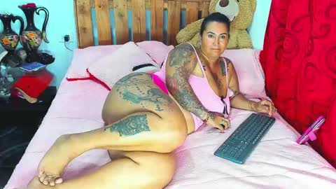 Snapshot of pamelaruiizz3 chatting on 10/10/25, 09:14 Pamela online show from 10/10/25, 09:14