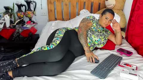 Snapshot of pamelaruiizz3 chatting on 11/04/25, 07:57 Pamela online show from 11/04/25, 07:57