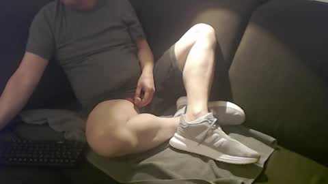 Snapshot of pami77 chatting on 11/05/25, 05:35 Patrick online show from 11/05/25, 05:35