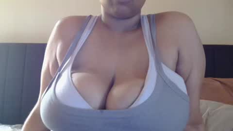 Nia Angels online show from 02/20/26, 04:07