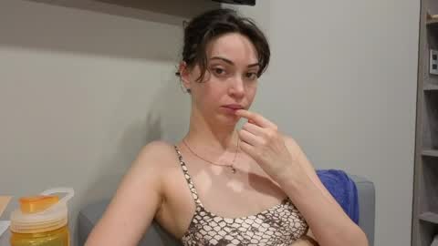 Snapshot of pandorawithlove chatting on 05/28/26, 01:52 pandorawithlove online show from 05/28/26, 01:52