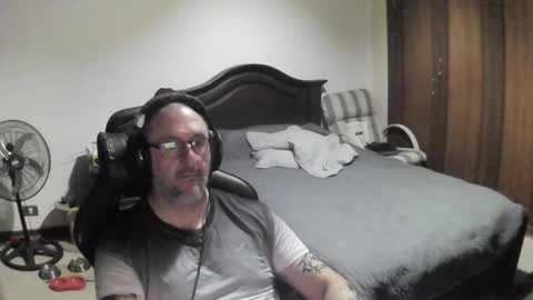 Snapshot of panoramix8080 chatting on 10/30/25, 03:52 panoramix8080 online show from 10/30/25, 03:52