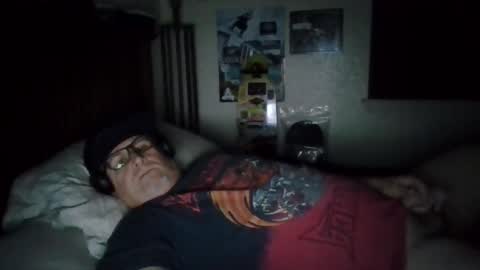 panos online show from 10/14/25, 11:22