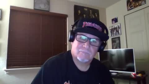 panos online show from 10/27/25, 05:44