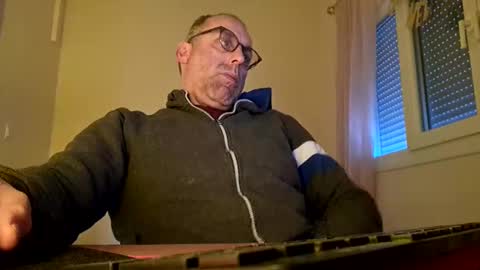 pansak1973 online show from 02/16/25, 01:27