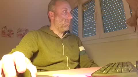 pansak1973 online show from 03/12/25, 12:36