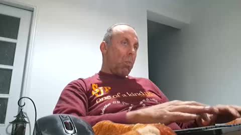 pansak1973 online show from 11/14/25, 09:46