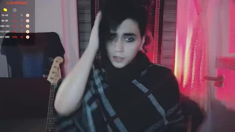 In bio online show from 10/12/25, 04:22