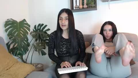 pantyhose_xxx_ online show from 02/13/25, 06:48