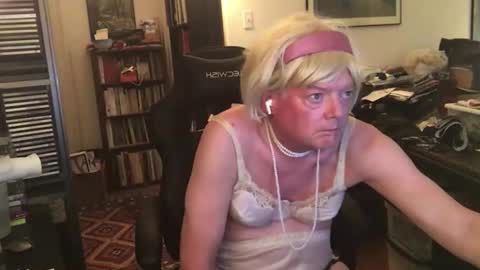 Snapshot of pantyvloletlace chatting on 02/07/25, 06:24 Pantyvioletlace online show from 02/07/25, 06:24