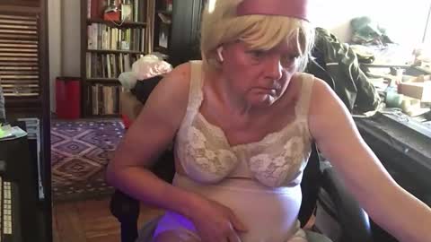 Pantyvioletlace online show from 04/07/26, 09:15