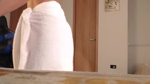 Snapshot of pao_thebigclit chatting on 01/20/25, 05:04 Paolita online show from 01/20/25, 05:04