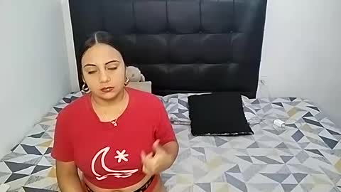 Snapshot of paola_835068 chatting on 02/24/25, 03:23 Paola 23 and Andres 25 online show from 02/24/25, 03:23