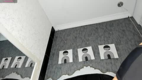      online show from 04/04/26, 12:02