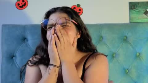 Paola Lyon online show from 10/16/25, 12:11