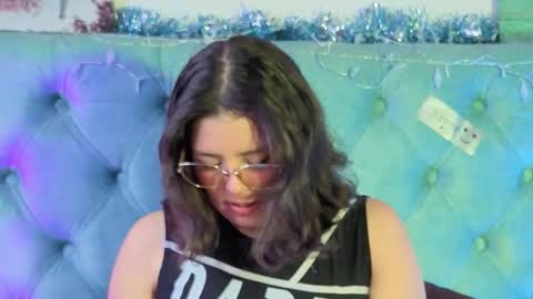 Paola Lyon online show from 12/19/25, 07:10