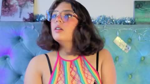 Paola Lyon online show from 01/06/26, 06:22