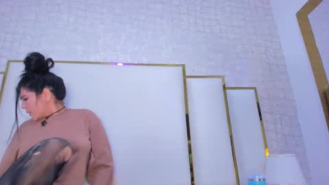 Paola  online show from 09/28/25, 11:04