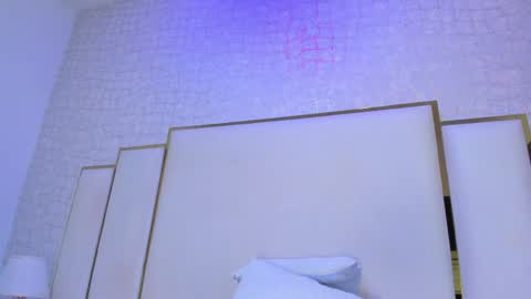 Paola  online show from 04/11/26, 09:46