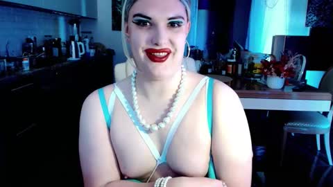Sarina Williams online show from 05/12/26, 11:51