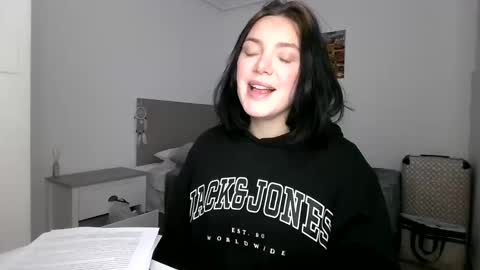 Paola Hard online show from 11/26/25, 07:59