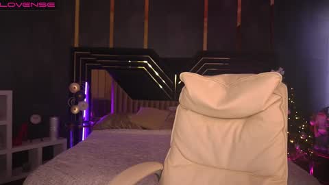 Lia online show from 01/06/25, 11:18