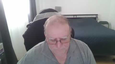 Snapshot of papilly chatting on 03/01/26, 05:37 papilly online show from 03/01/26, 05:37