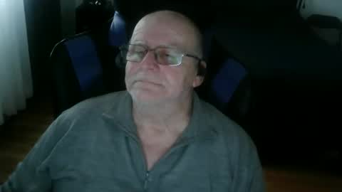 papilly online show from 03/30/26, 09:16