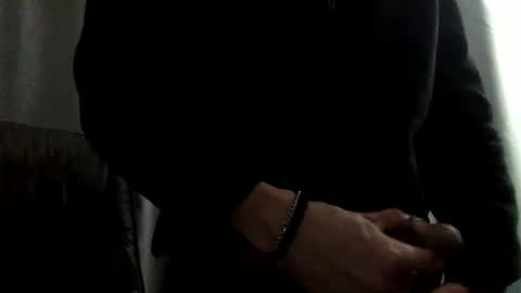 papy_dani33 online show from 01/12/25, 09:08