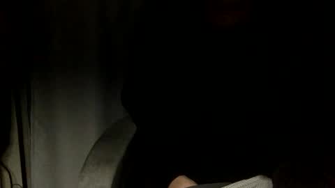 papy_dani33 online show from 12/23/25, 09:29