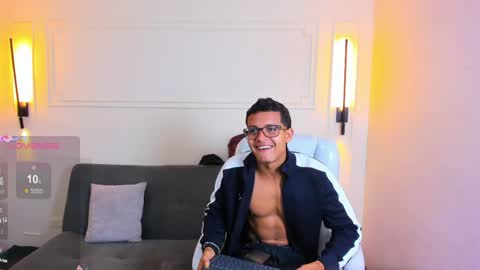 Ryan And Casper online show from 04/17/26, 02:31