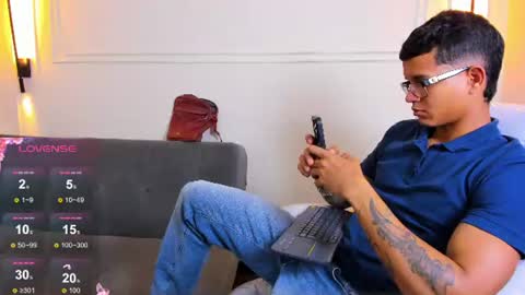 Snapshot of paradise_boy_s chatting on 06/11/26, 01:53 Ryan And Casper online show from 06/11/26, 01:53