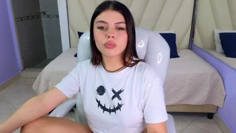 Amy and my doll online show from 12/22/24, 07:00