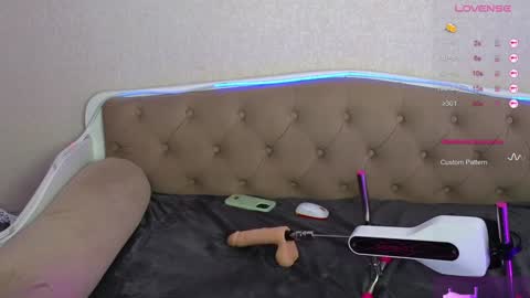 Allie  Alex Thumbs up if you like us online show from 12/27/24, 05:09